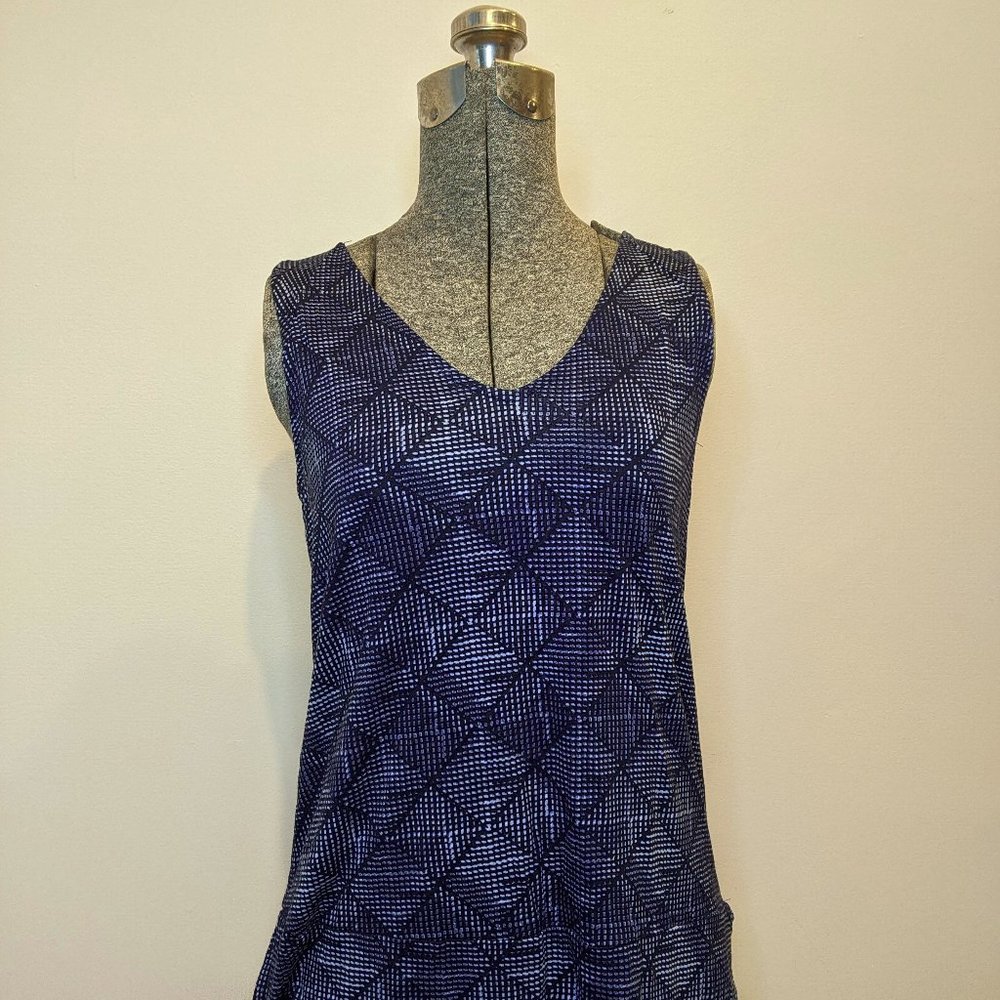 Old Navy Blue Dotted Diamonds Sleeveless Top
